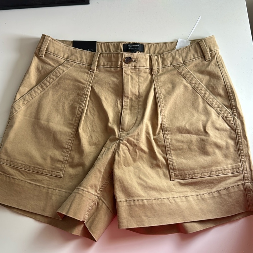 Banana Republic Shorts NWT